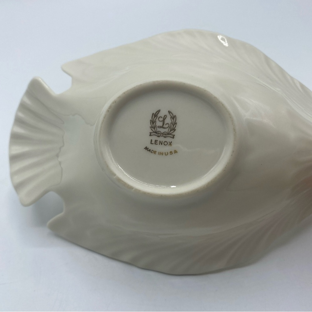 Lenox Dove Collection Open Candy Dish Ivory Gold Trim Bird China Porcelain USA - Picture 4 of 6
